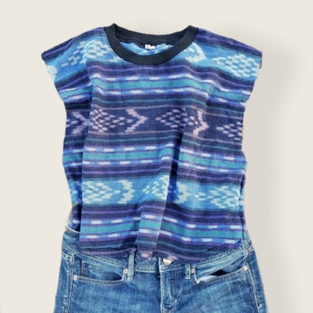 Tribal print cut off top L